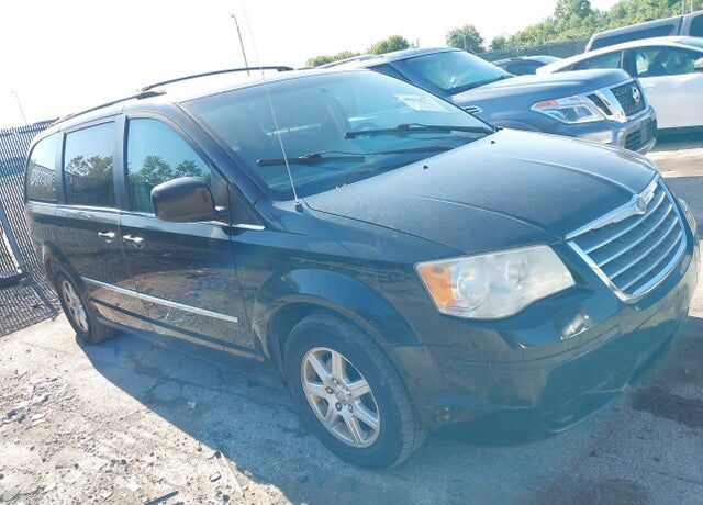 2010 CHRYSLER Town and Country