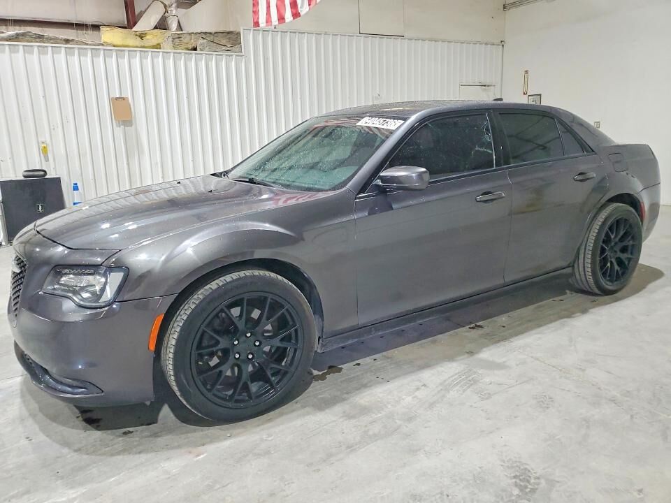 2019 CHRYSLER 300