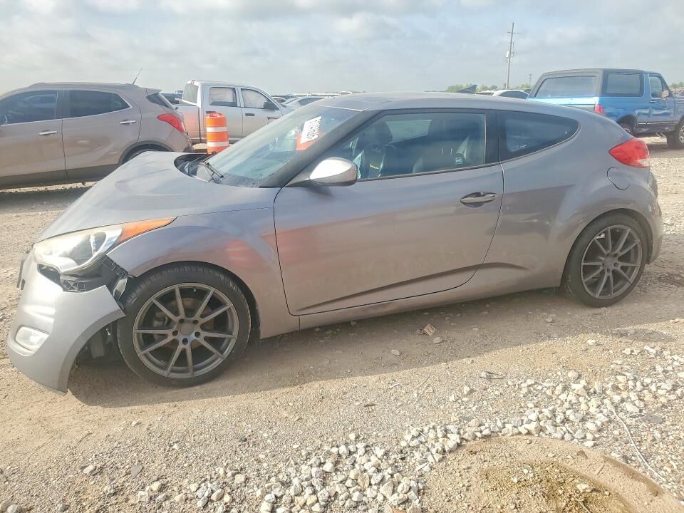 2016 HYUNDAI Veloster