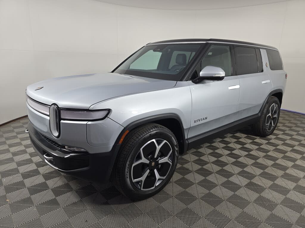 2024 RIVIAN R1S