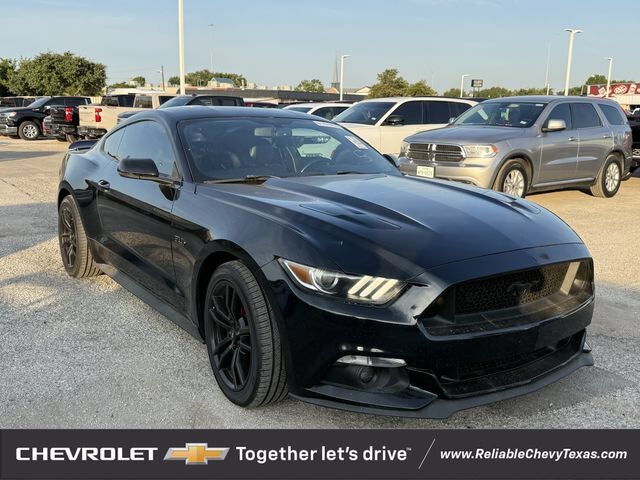 2017 FORD Mustang