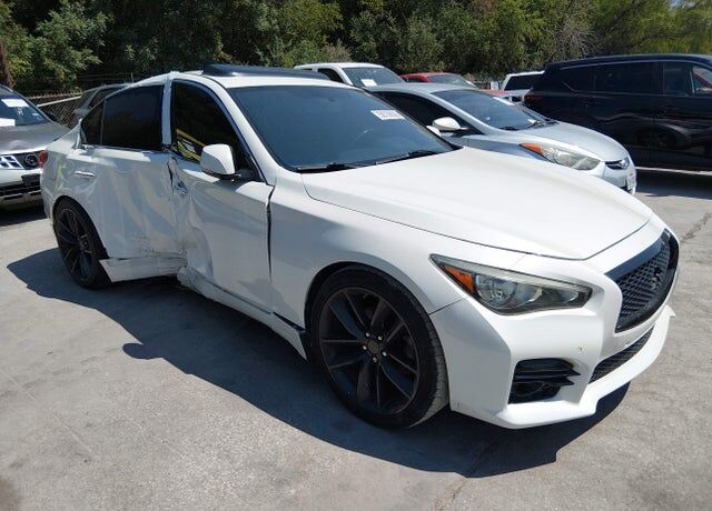 2016 INFINITI Q50