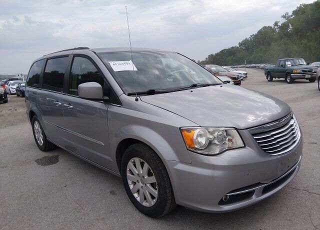 2016 CHRYSLER Town and Country