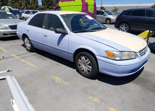 2001 TOYOTA Camry