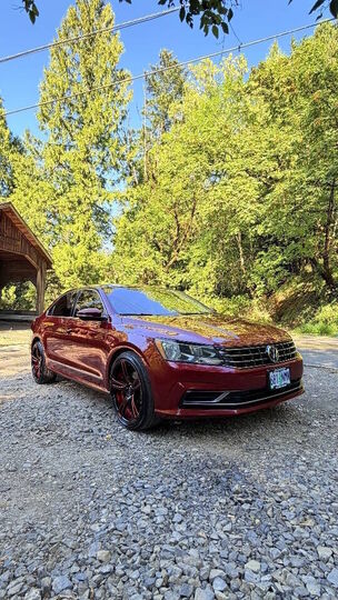 2016 VOLKSWAGEN Passat