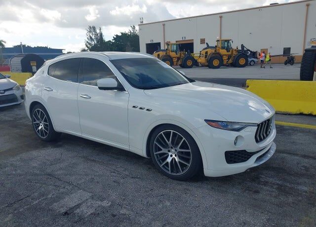 2017 MASERATI Levante