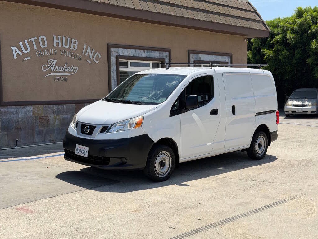2014 NISSAN NV200