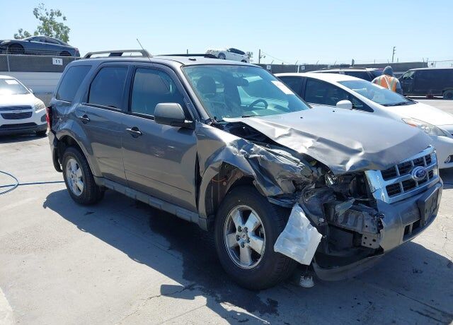 2011 FORD Escape