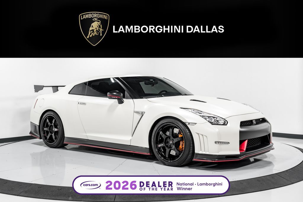2016 NISSAN GT-R