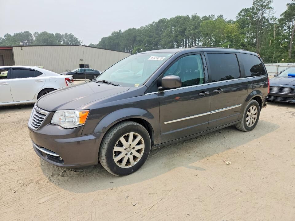 2015 CHRYSLER Town and Country