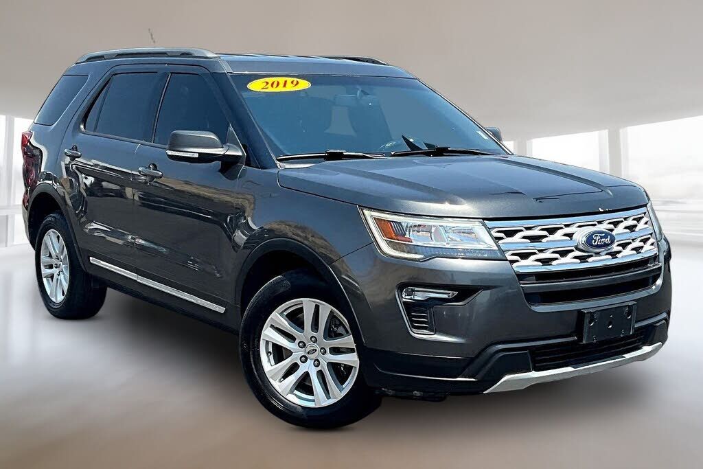 2019 FORD Explorer