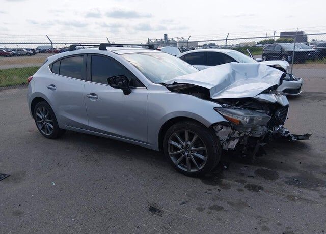 2018 MAZDA Mazda3
