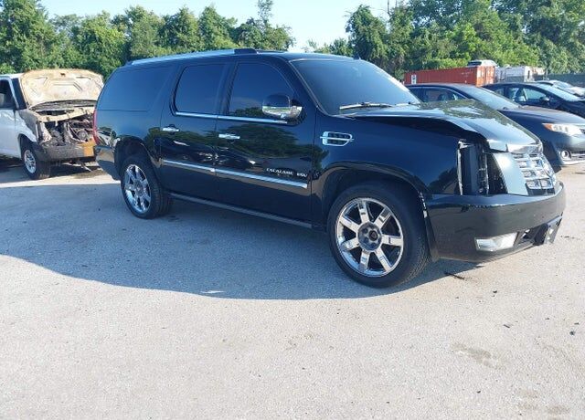 2011 CADILLAC Escalade