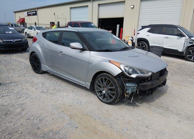 2013 HYUNDAI Veloster