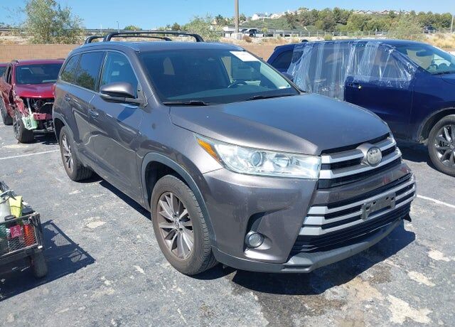 2018 TOYOTA Highlander