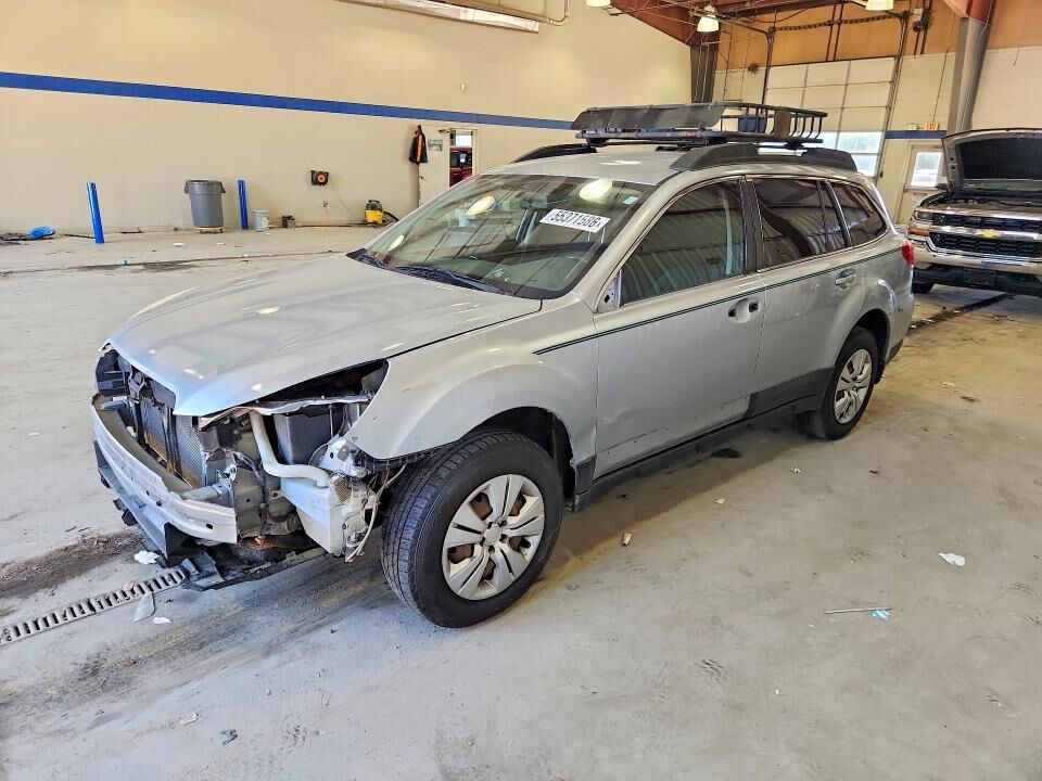 2013 SUBARU Outback