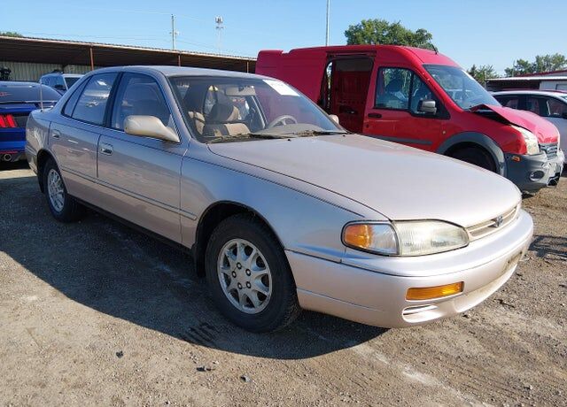 1995 TOYOTA Camry