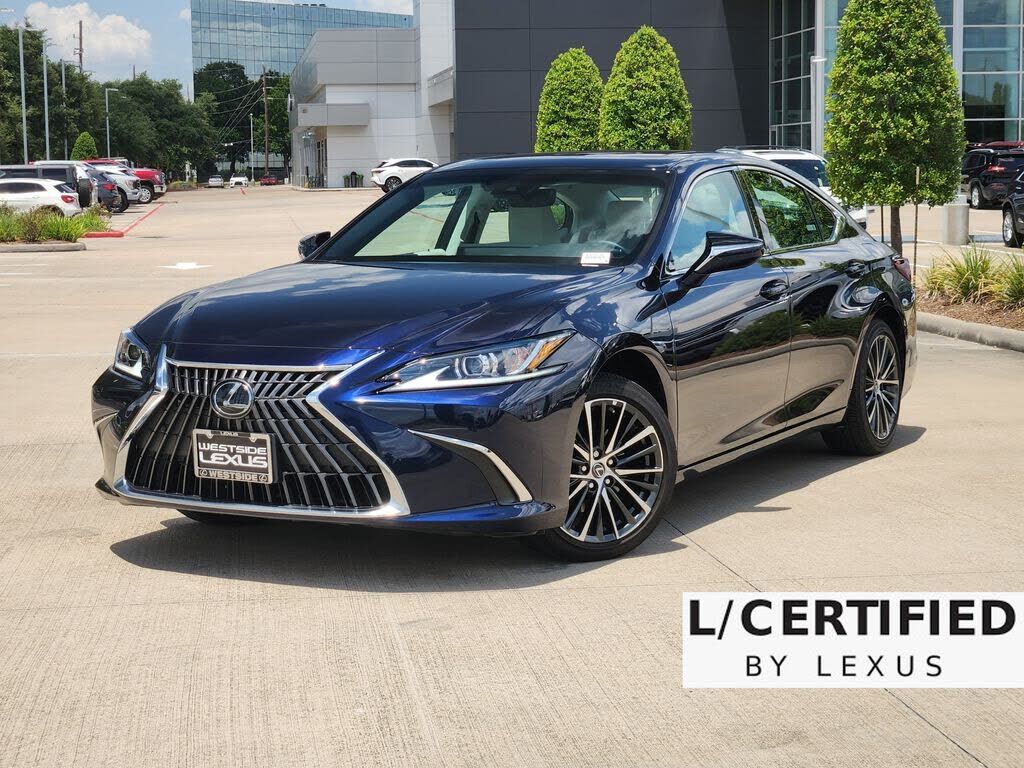 2025 LEXUS ES