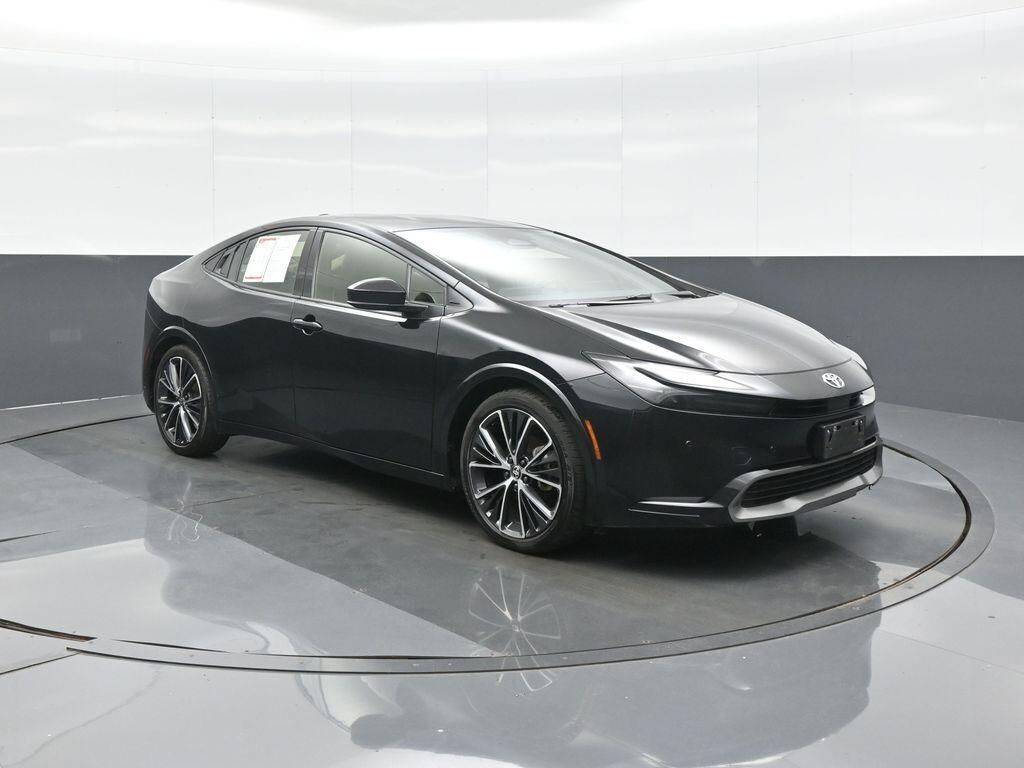 2024 TOYOTA PRIUS