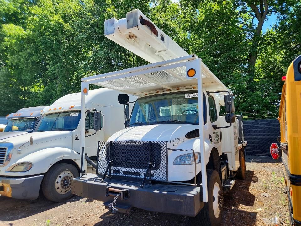 2018 FREIGHTLINER M2