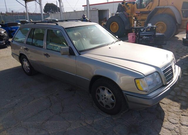 1995 MERCEDES-BENZ E-Class