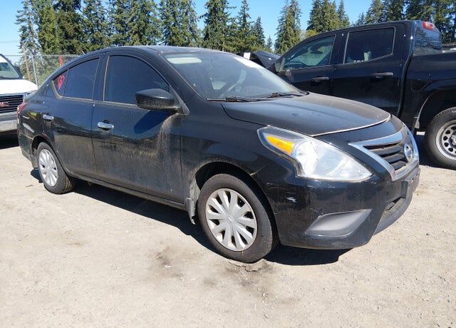 2017 NISSAN Versa