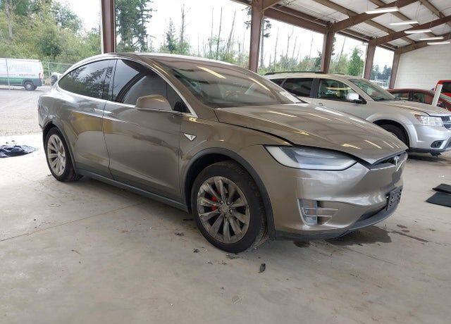 2016 TESLA Model X