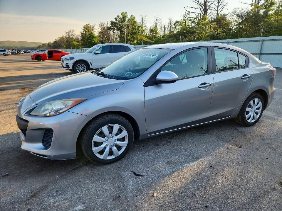 2013 MAZDA Mazda3