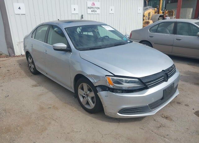 2013 VOLKSWAGEN Jetta