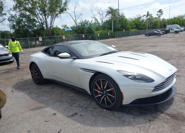 2017 ASTON MARTIN DB11