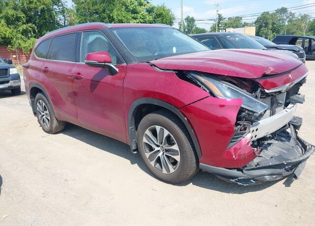 2021 TOYOTA Highlander