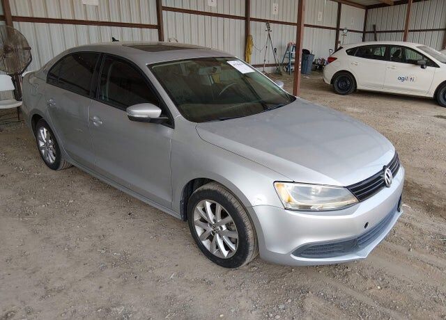 2011 VOLKSWAGEN Jetta