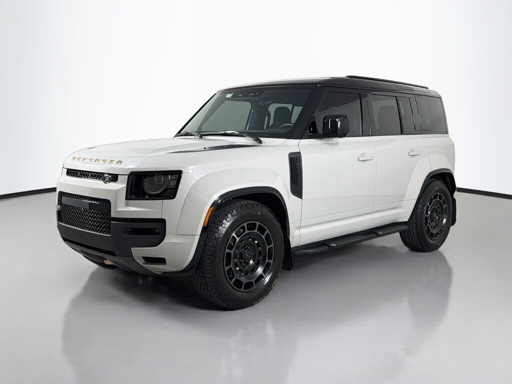 2026 LAND ROVER Defender