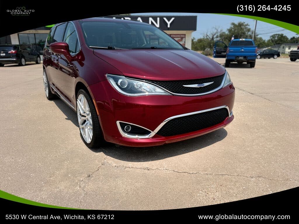 2019 CHRYSLER Pacifica