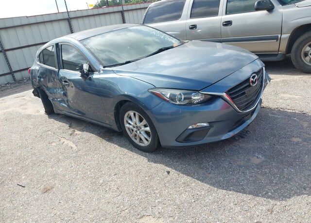 2016 MAZDA Mazda3