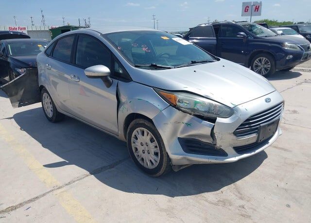 2015 FORD Fiesta