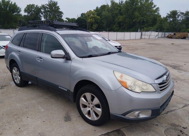 2012 SUBARU Outback