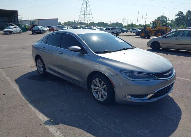2016 CHRYSLER 200