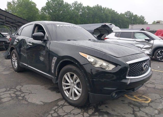2017 INFINITI QX70
