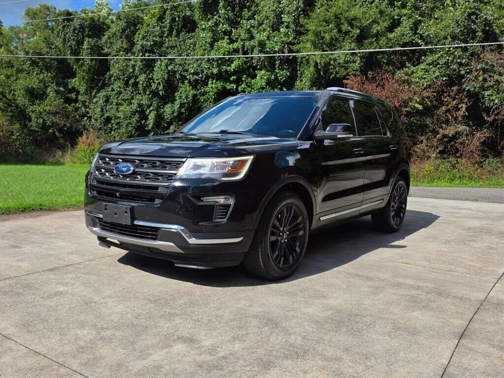 2019 FORD Explorer