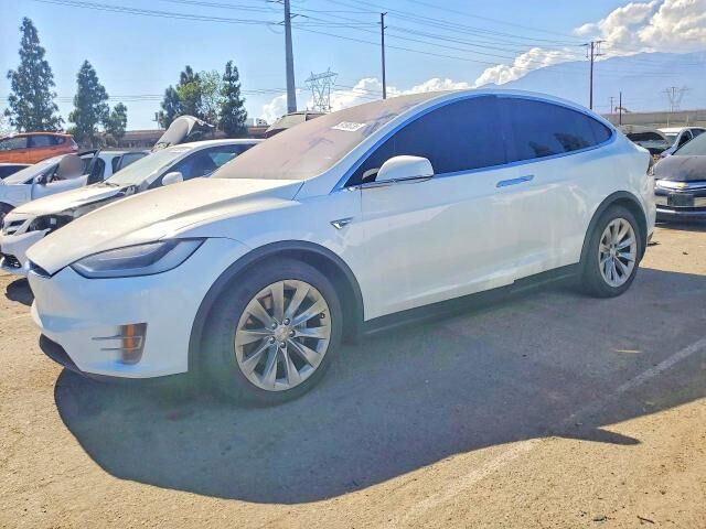 2016 TESLA Model X