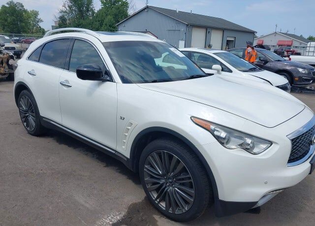 2017 INFINITI QX70