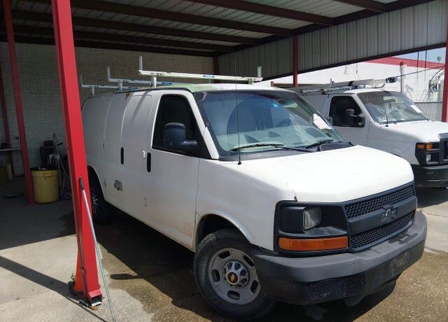 2011 CHEVROLET Express
