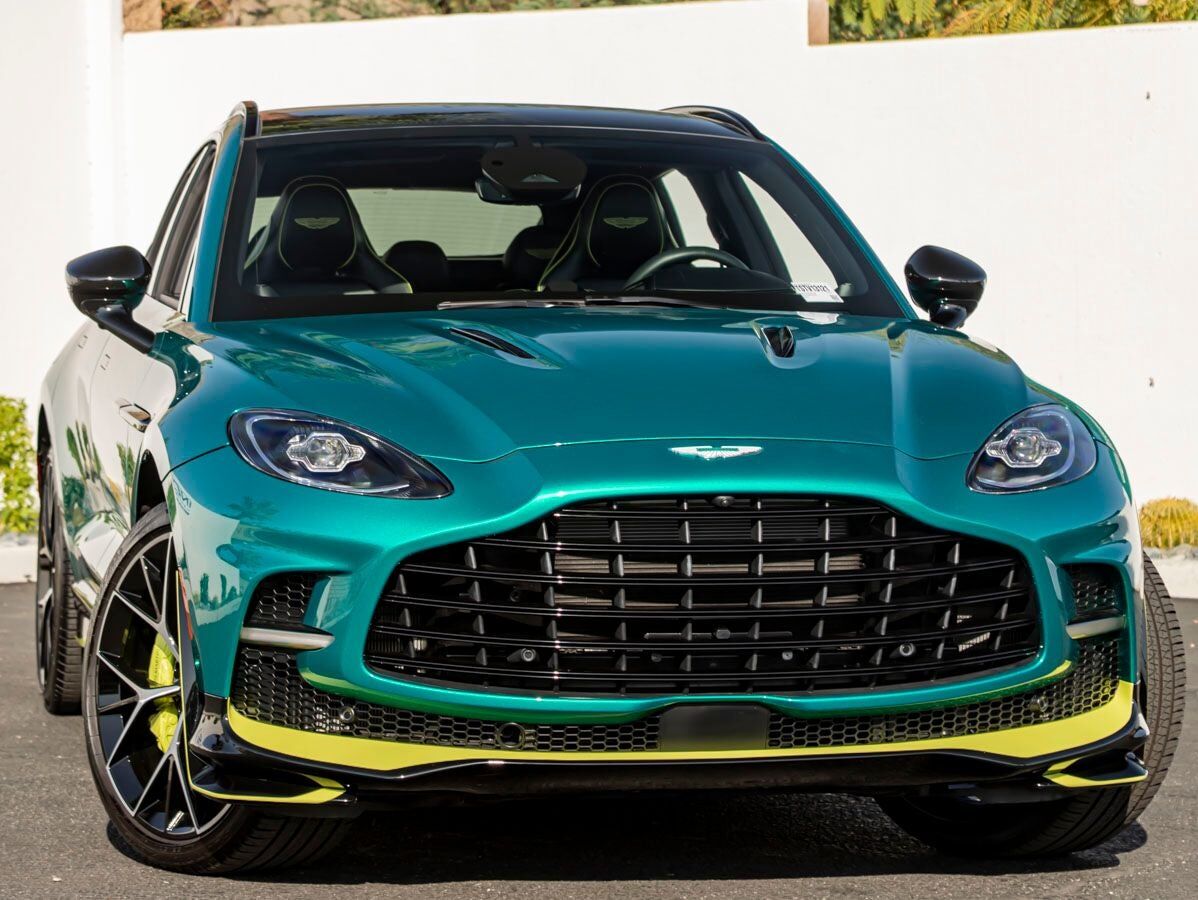 2025 ASTON MARTIN DBX