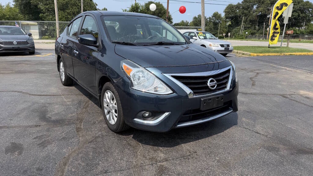 2017 NISSAN Versa