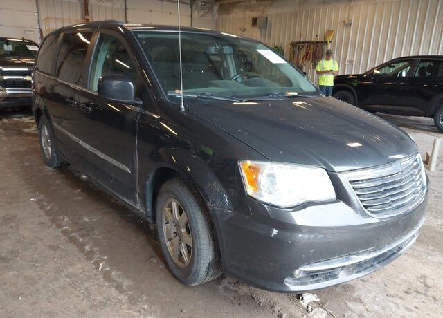 2012 CHRYSLER Town and Country