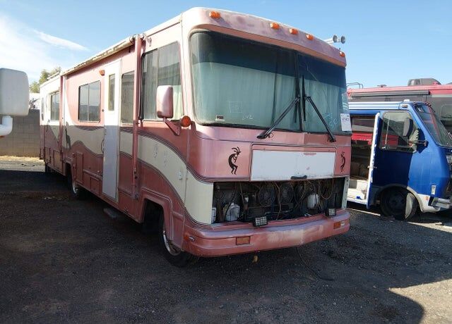 1989 CHEVROLET P - Series