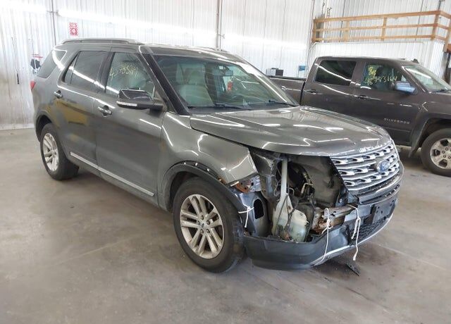 2016 FORD Explorer