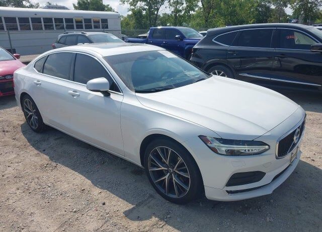 2018 VOLVO S90