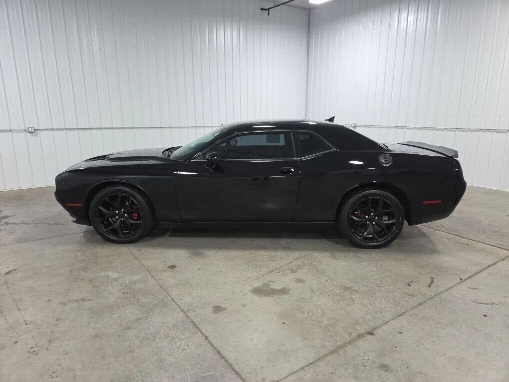2017 DODGE Challenger
